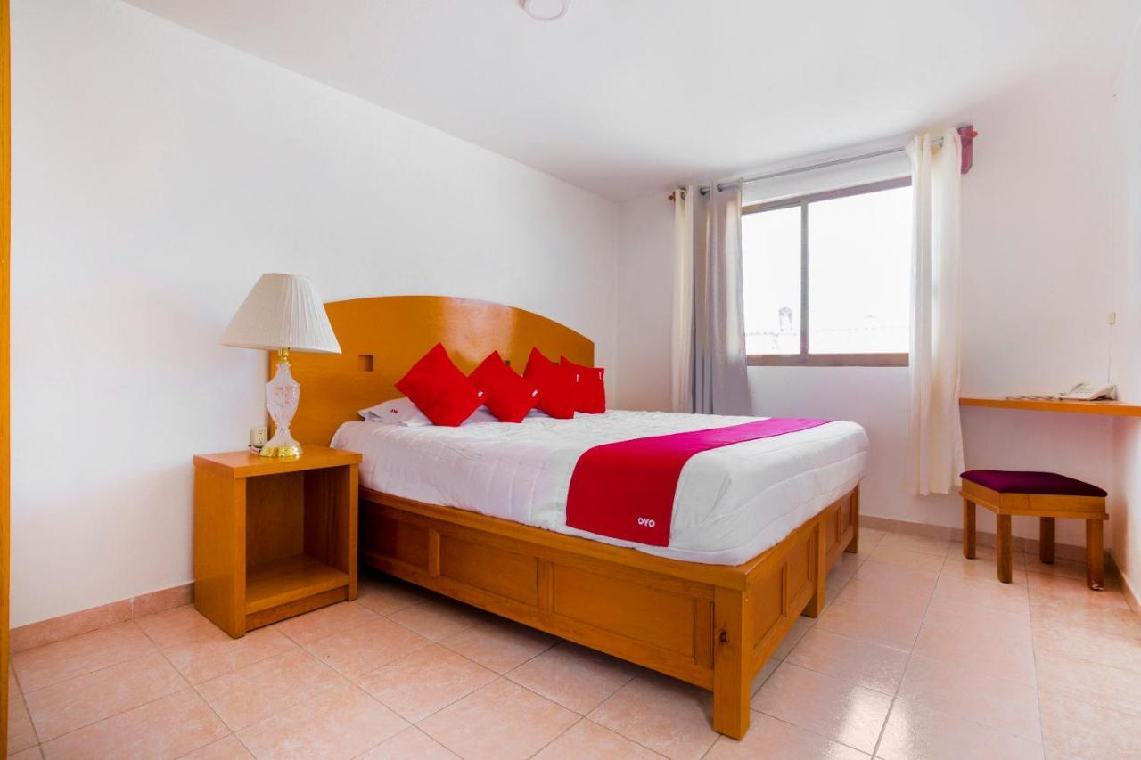 Oyo Hotel Montes, Atlixco Puebla Exteriör bild