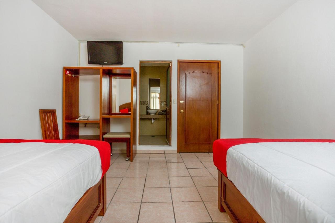 Oyo Hotel Montes, Atlixco Puebla Exteriör bild