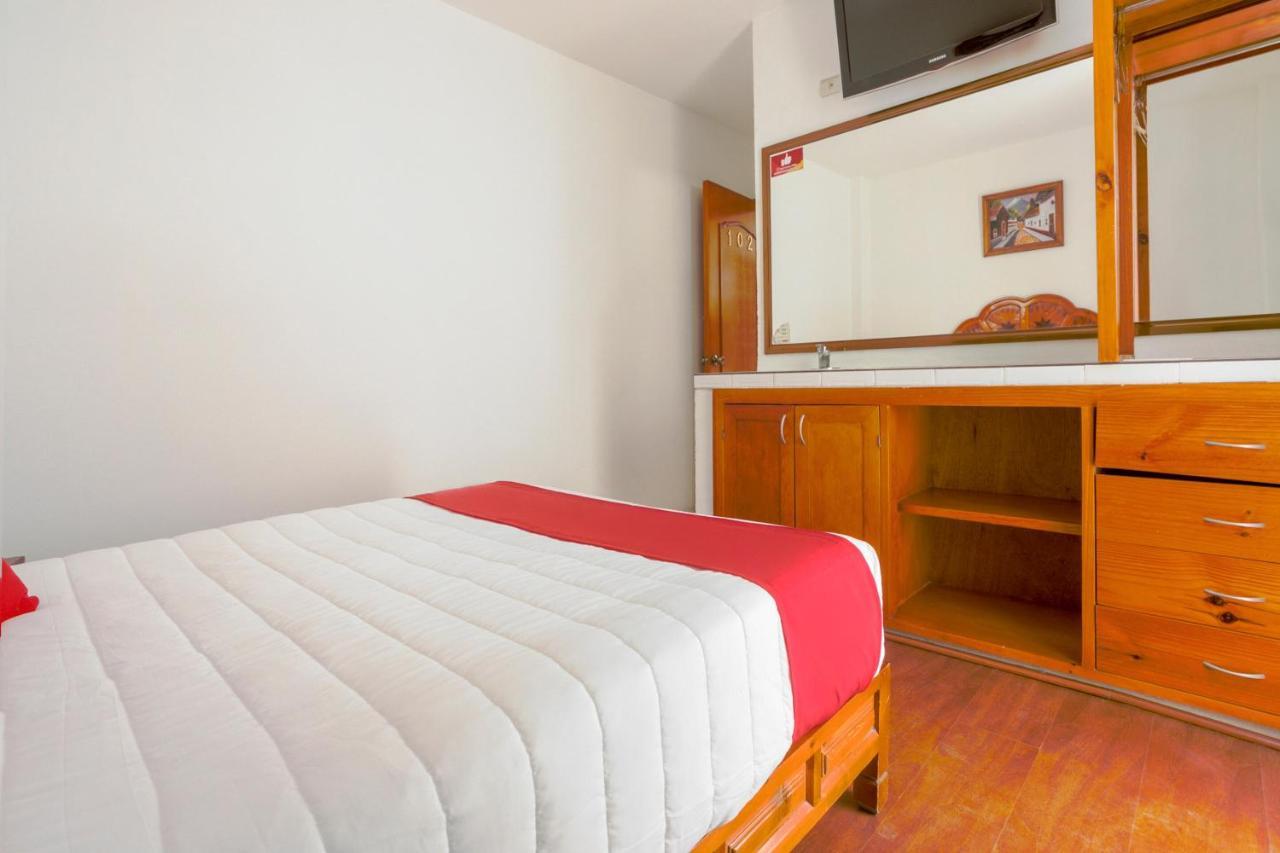 Oyo Hotel Montes, Atlixco Puebla Exteriör bild